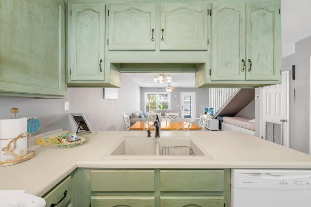 New! Steps To White Sand Beaches! Pool & Grill! 2Br 2Ba Panama City Beach Εξωτερικό φωτογραφία